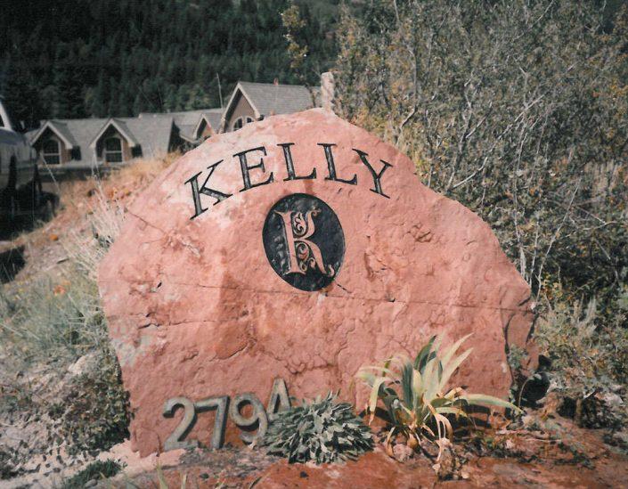custom engraved boulder headstone for the Kelly family