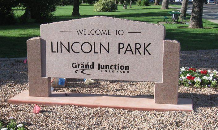 custom designed stone sign for Lincoln Park in Grand Junction Colorado